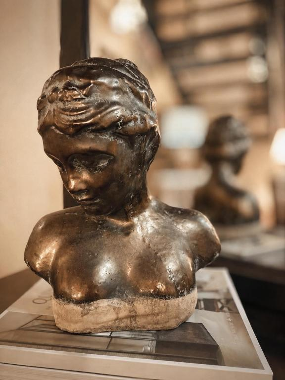 Antique bronze bust inside Villa Sant'Erasmo